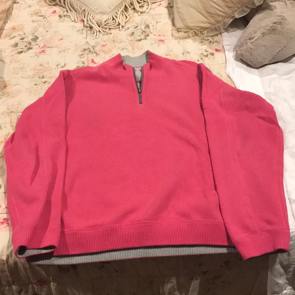 Tommy Bahamas sweatshirt